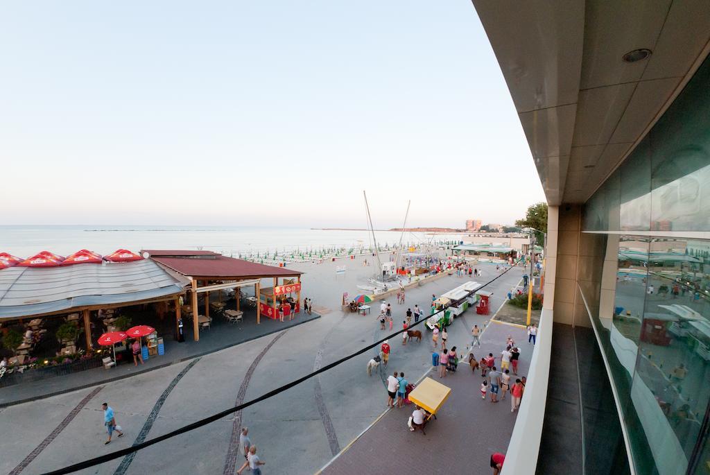 Complex Aristrocratos Ξενοδοχείο Mamaia Εξωτερικό φωτογραφία